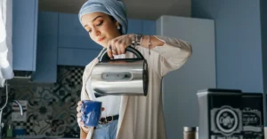 How to Choose an Electric Kettle That Fits Your Office Needs